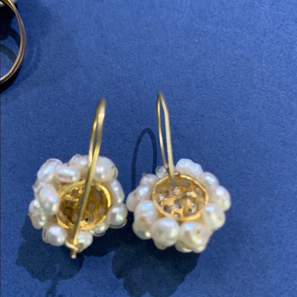 Vintage mini freshwater Pearl w gold wire (gold plate?) 1” Earrings & sz7 ring - Picture 7 of 8